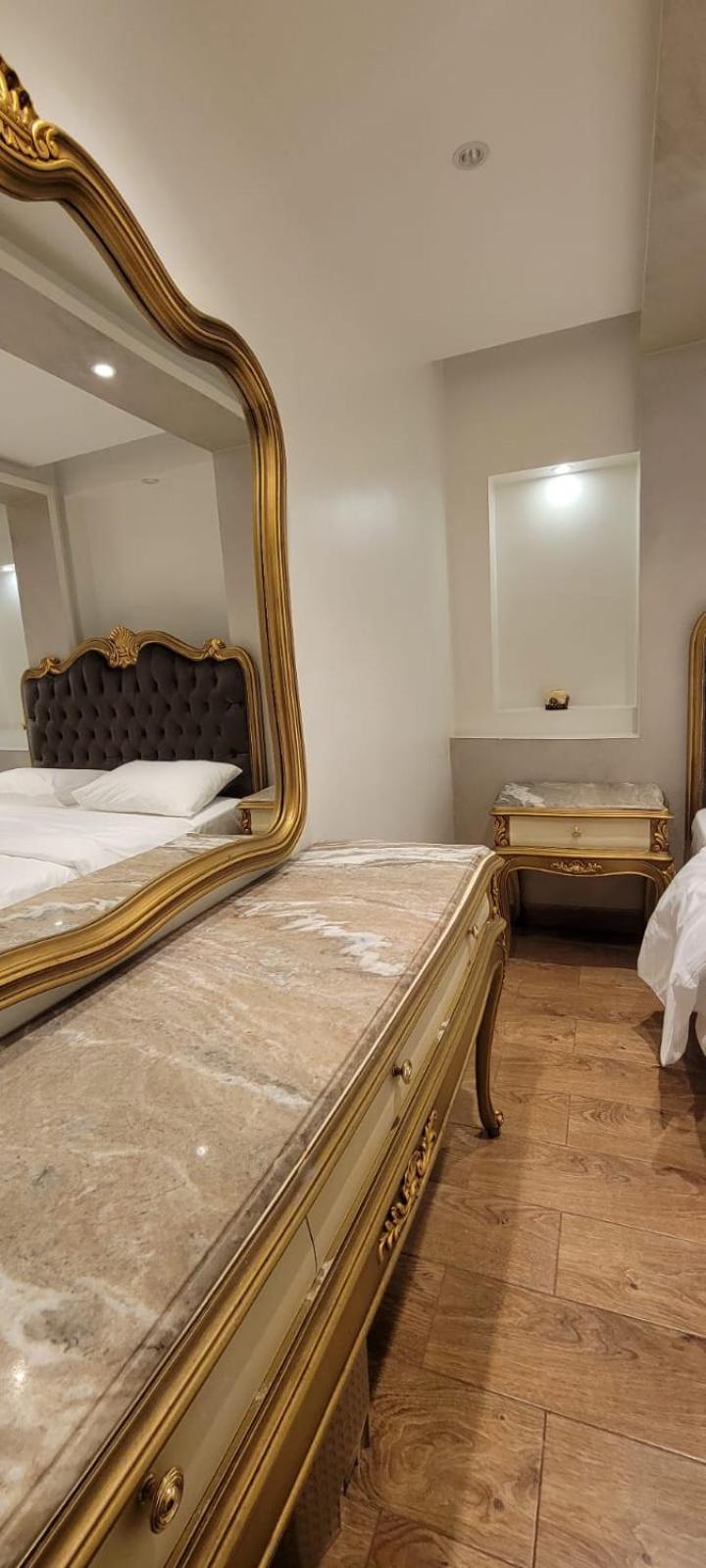 Luxury Mohandisem 703 *