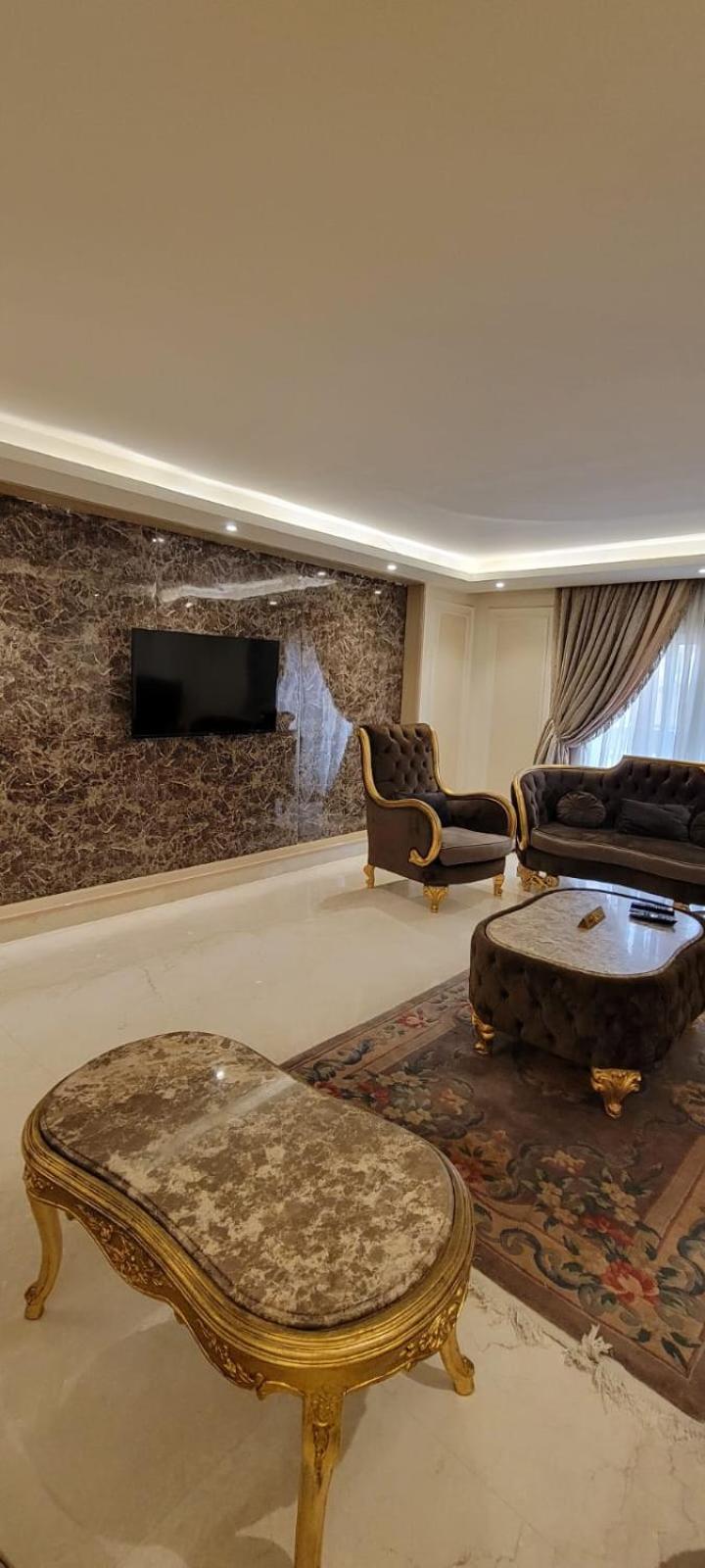 Apartment Luxury Mohandisem 703 Cairo